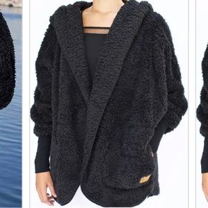 Nordic Beach Wrap | black
